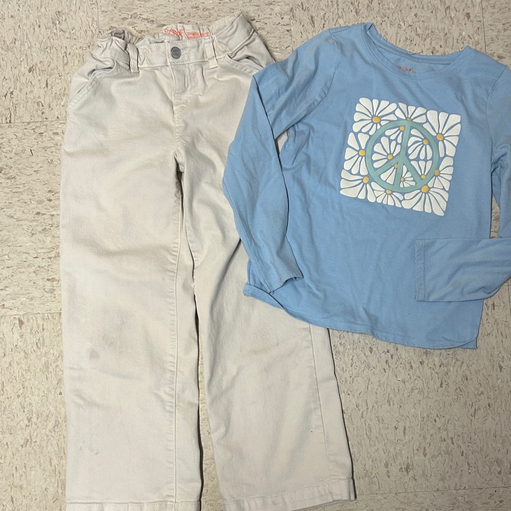 Cat & Jack Light Blue Peace Graphic Long Sleeve Tee & cream colored jeans size 8 - Picture 6 of 8
